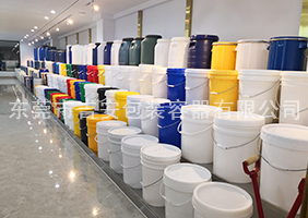 操逼的中国黄片儿能看的吉安容器一楼涂料桶、机油桶展区